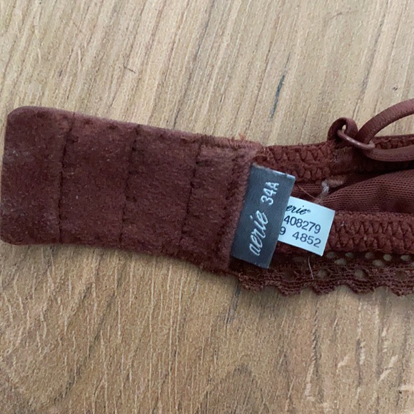 Wireless lace aerie bra - Picture 3 of 4